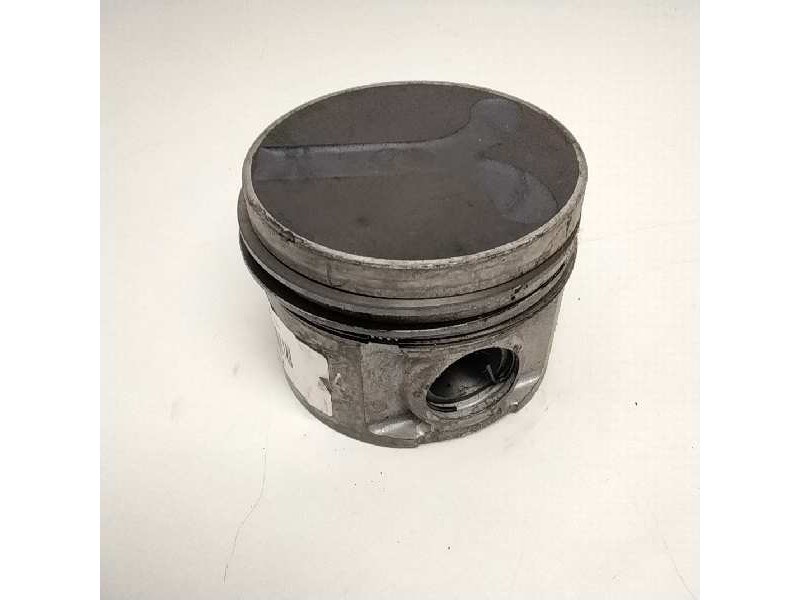 Recambio de piston para nissan terrano/terrano.ii (r20) 2.7 turbodiesel referencia OEM IAM   