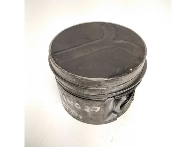 Recambio de piston para nissan terrano/terrano.ii (r20) 2.7 turbodiesel referencia OEM IAM   