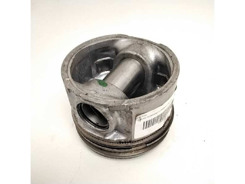 Recambio de piston para nissan terrano/terrano.ii (r20) 2.7 turbodiesel referencia OEM IAM   