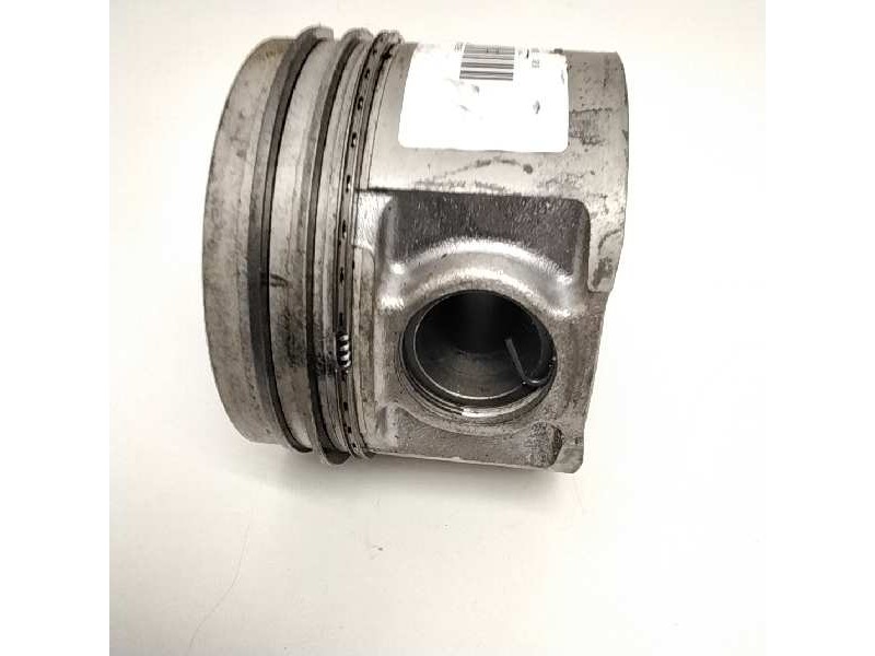 Recambio de piston para nissan terrano/terrano.ii (r20) 2.7 turbodiesel referencia OEM IAM   