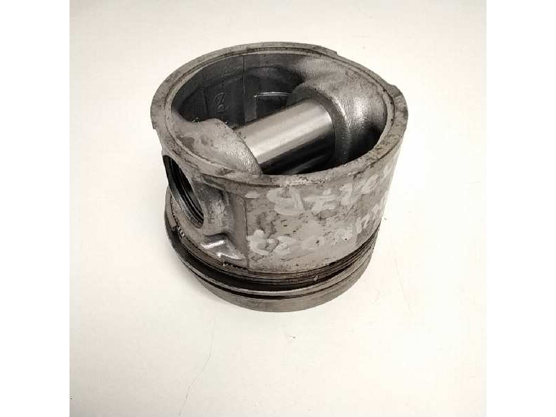 Recambio de piston para nissan terrano/terrano.ii (r20) 2.7 turbodiesel referencia OEM IAM   