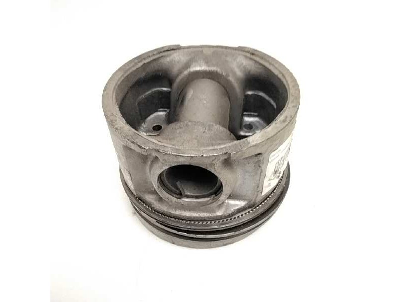 Recambio de piston para nissan terrano/terrano.ii (r20) 2.7 turbodiesel referencia OEM IAM   