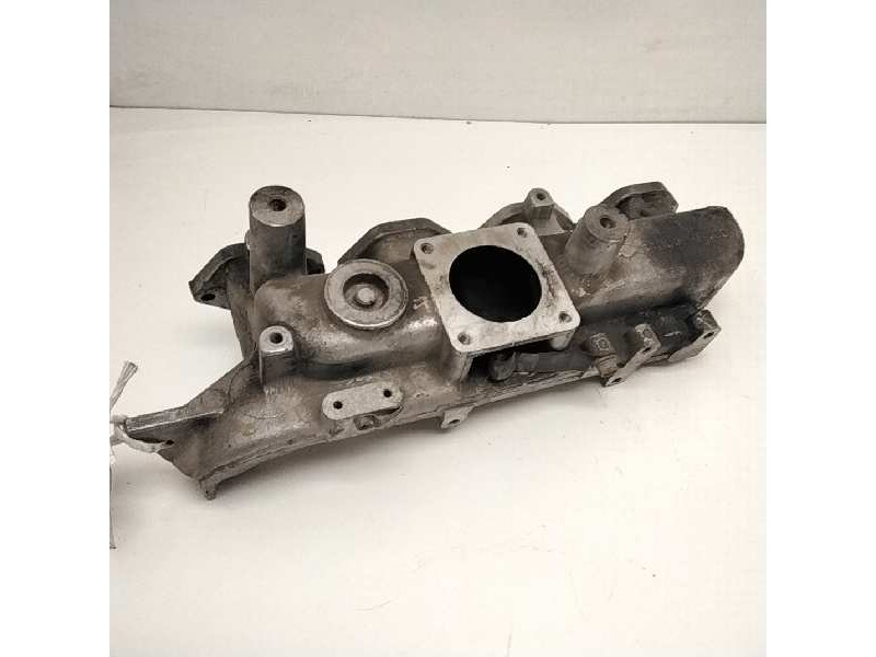 Recambio de colector admision para nissan terrano/terrano.ii (r20) 2.7 turbodiesel referencia OEM IAM 140037F400  