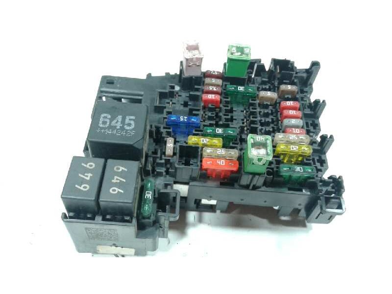 Recambio de caja fusibles para volkswagen golf vii lim. sport by r-line bluemotion referencia OEM IAM 4H0951253C  