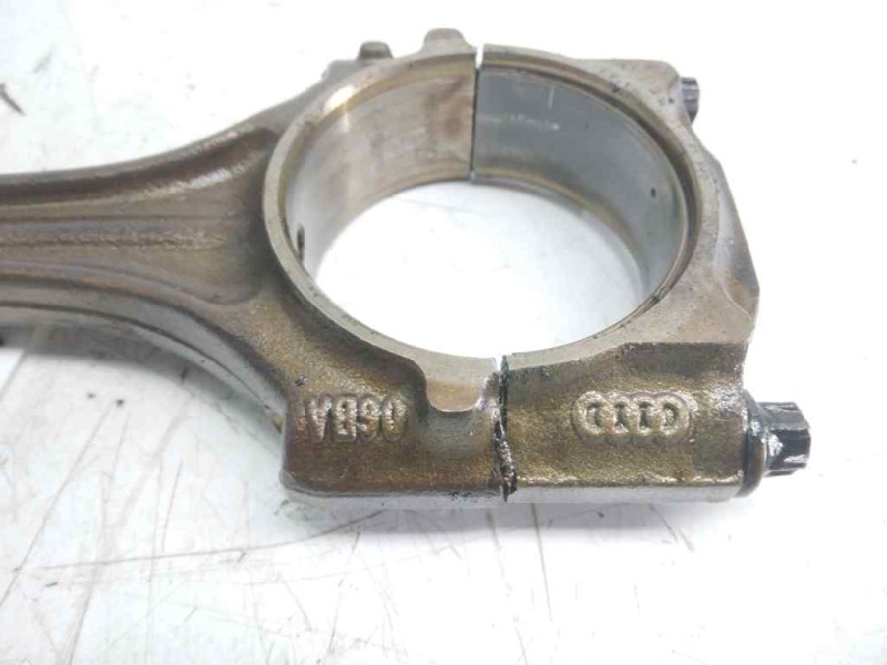 Recambio de biela para audi a4 berlina (8e) 1.8 t referencia OEM IAM   