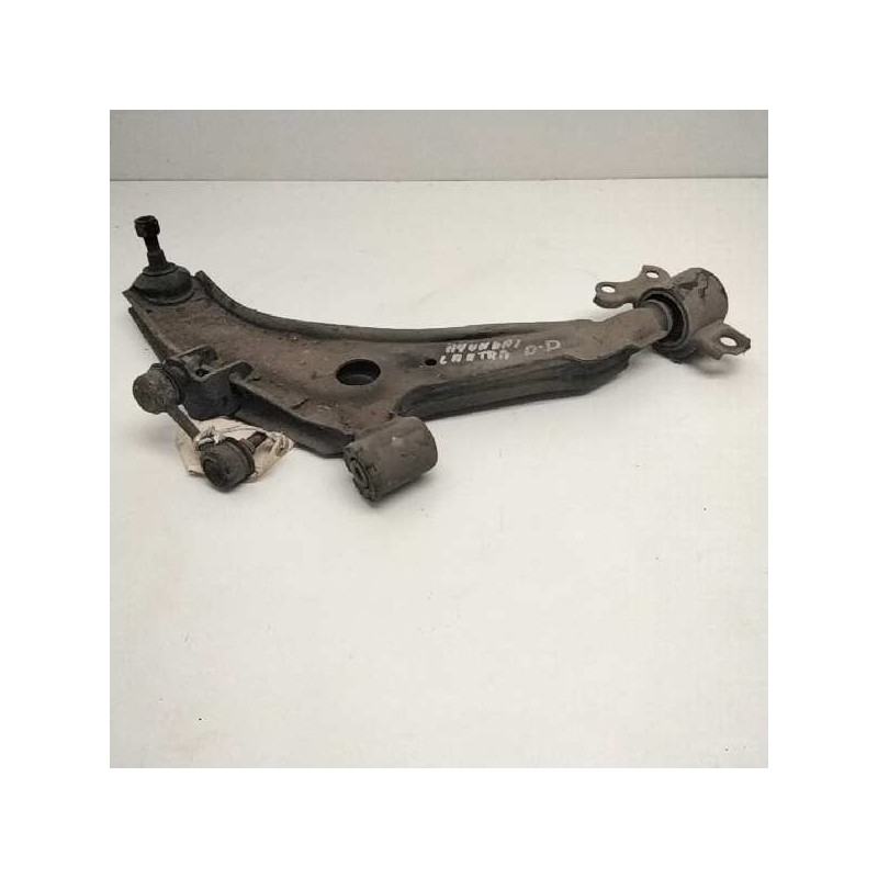 Recambio de brazo suspension inferior delantero derecho para hyundai lantra berlina (rd) 1.6 cat referencia OEM IAM   
