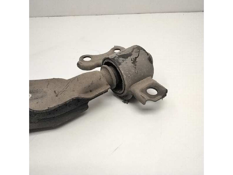 Recambio de brazo suspension inferior delantero derecho para hyundai lantra berlina (rd) 1.6 cat referencia OEM IAM   