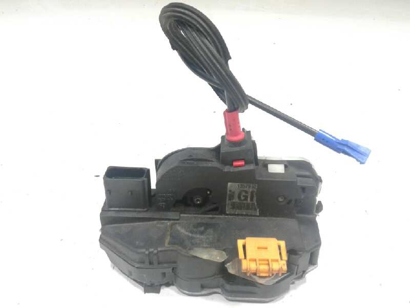 Recambio de cerradura puerta delantera derecha para opel zafira tourer expression referencia OEM IAM   