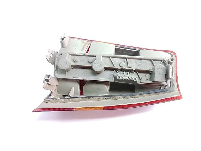 Recambio de piloto trasero izquierdo para opel kadett e gls berlina referencia OEM IAM 395463  