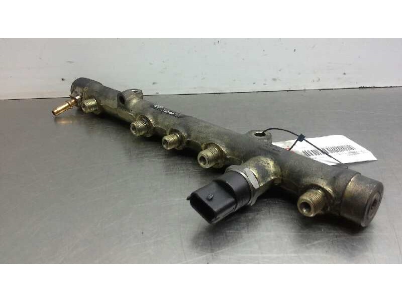 Recambio de rampa inyectora para renault scenic ii luxe privilege referencia OEM IAM 0445214065  