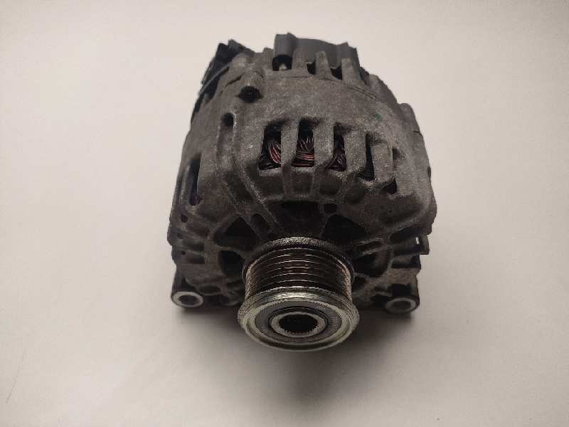Recambio de alternador para peugeot 308 confort referencia OEM IAM 9665617780  