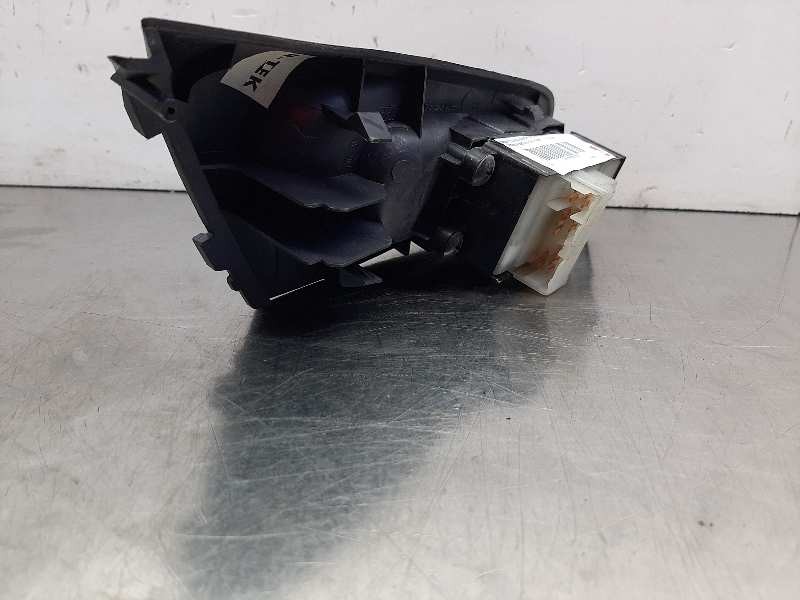 Recambio de mando elevalunas delantero izquierdo para nissan almera (n16/e) acenta referencia OEM IAM 25401BU861  