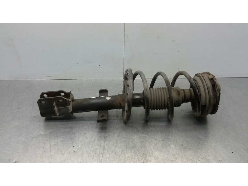 Recambio de amortiguador delantero izquierdo para renault clio iii confort expression referencia OEM IAM 8200676026  
