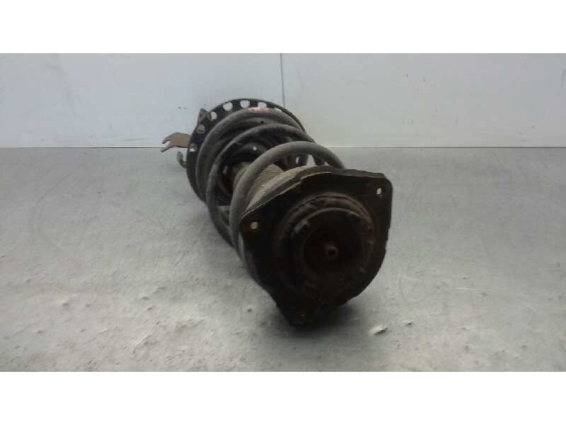 Recambio de amortiguador delantero derecho para renault clio iii confort expression referencia OEM IAM 8200676026  