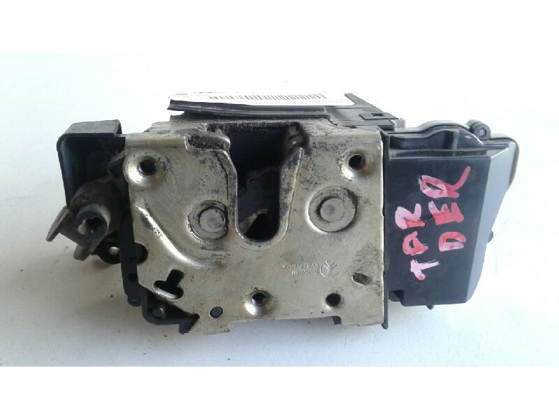 Recambio de cerradura puerta trasera derecha para citroen xsara berlina 2.0 hdi attraction (66kw) referencia OEM IAM 913884  