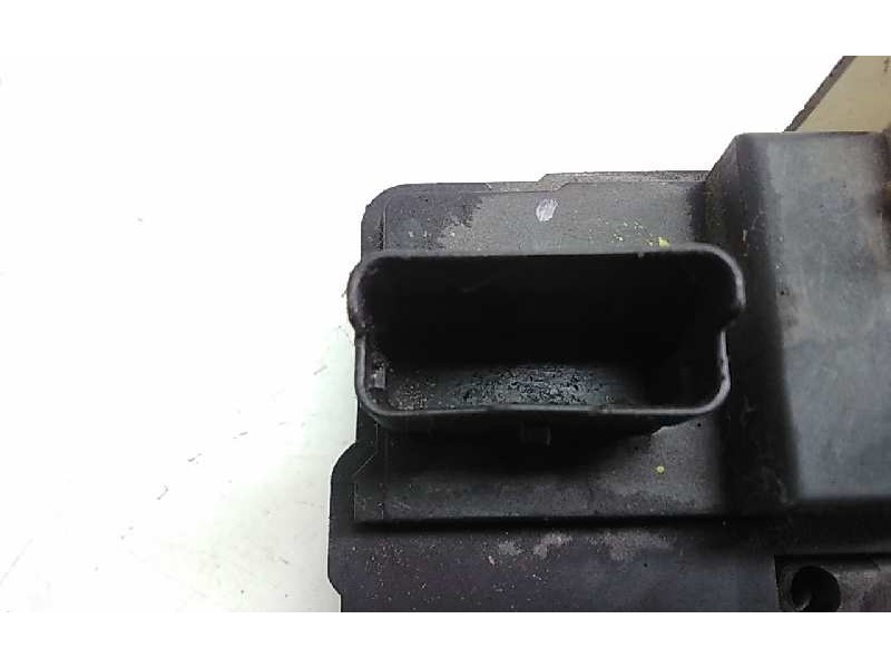 Recambio de cerradura puerta delantera derecha para peugeot partner (s2) combi pro referencia OEM IAM 9136P7  