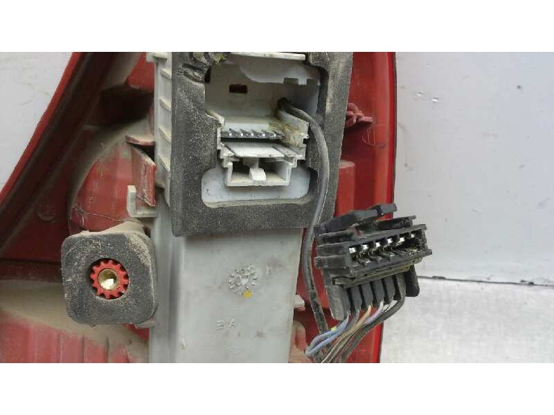 Recambio de piloto trasero izquierdo para renault clio ii fase i (b/cbo) 1.9 d referencia OEM IAM   