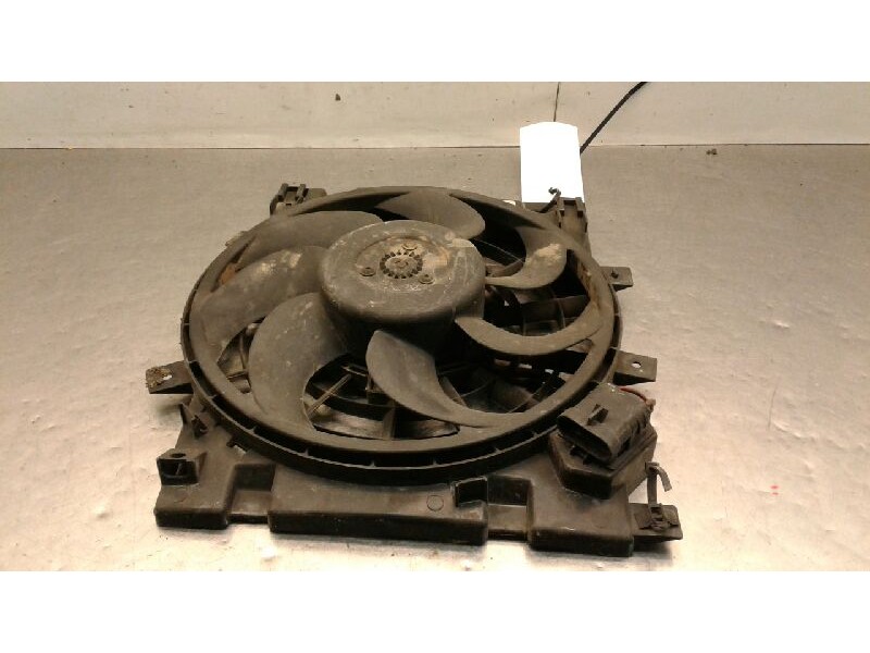 Recambio de electroventilador para opel astra h berlina cosmo referencia OEM IAM 0130303960  