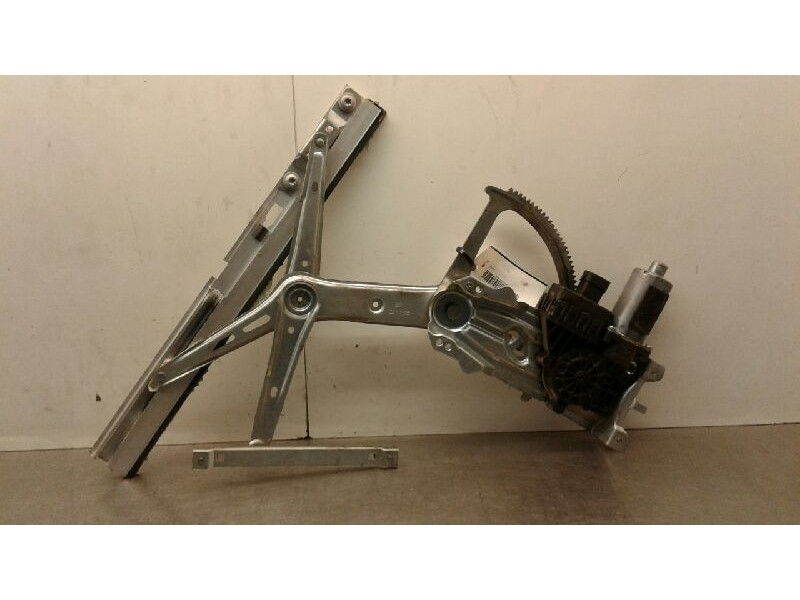 Recambio de elevalunas delantero derecho para opel astra h berlina cosmo referencia OEM IAM 13100418  