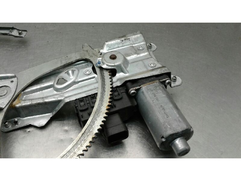 Recambio de elevalunas delantero derecho para opel astra h berlina cosmo referencia OEM IAM 13100418  