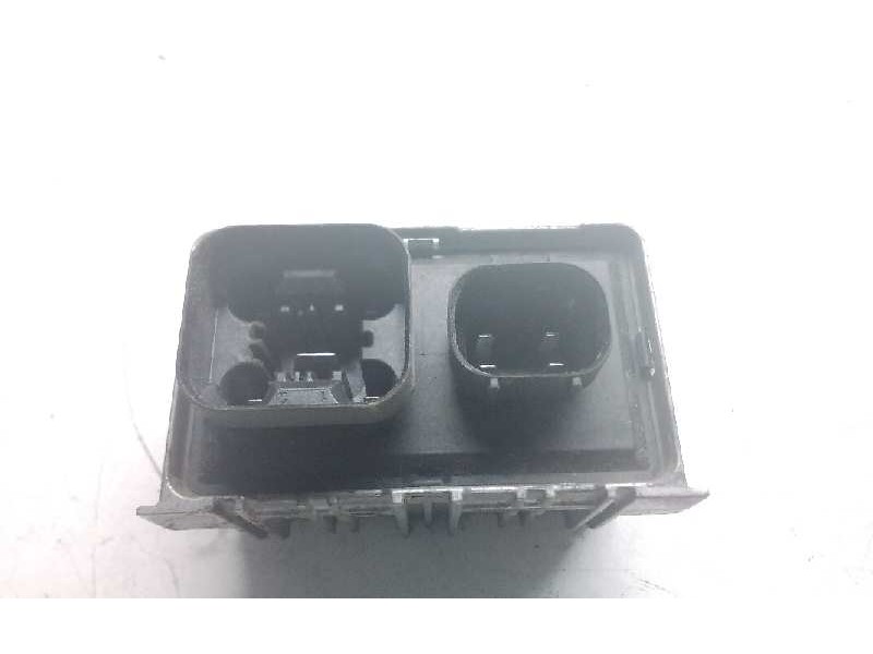 Recambio de caja precalentamiento para opel insignia berlina cosmo referencia OEM IAM 55563423  