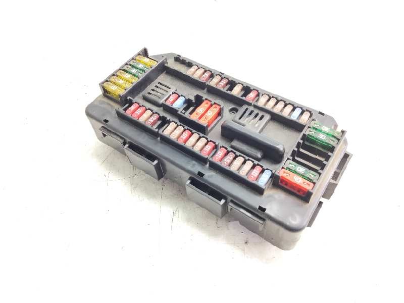 Recambio de caja fusibles para bmw serie 1 lim. (f21) 116d referencia OEM IAM 922487904  
