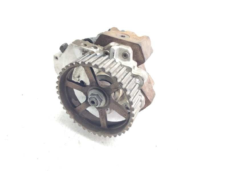 Recambio de bomba inyeccion para mitsubishi carisma berlina 5 (da0)1995) 1800 glx referencia OEM IAM 8200108225 0445010075 