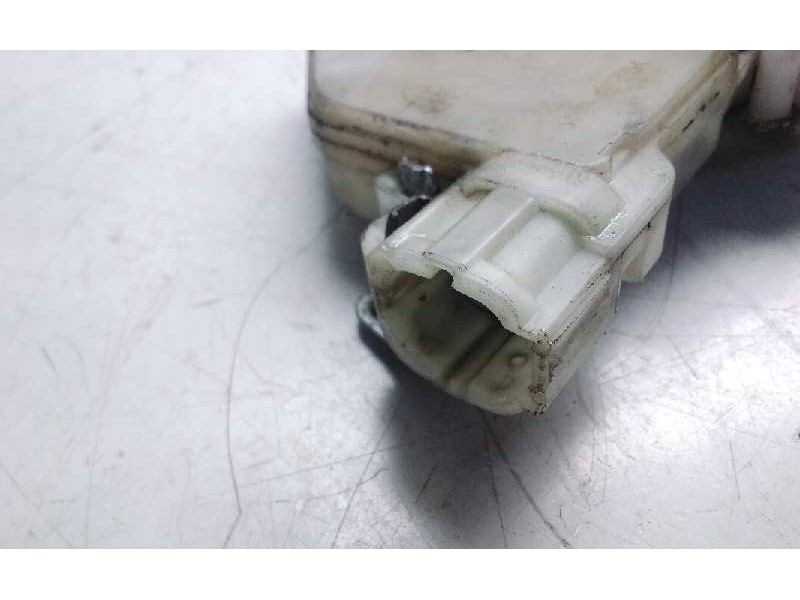 Recambio de cerradura puerta trasera izquierda para nissan x-trail (t30) comfort referencia OEM IAM 80553AA300  