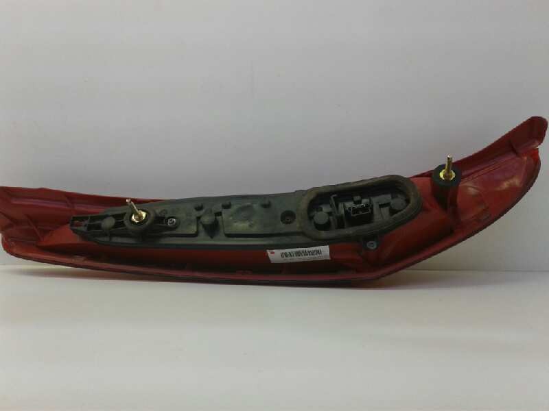 Recambio de piloto trasero derecho para fiat punto berlina (188) 1.2 8v referencia OEM IAM 0046523769  