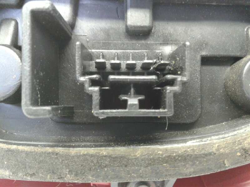 Recambio de piloto trasero derecho para fiat punto berlina (188) 1.2 8v referencia OEM IAM 0046523769  