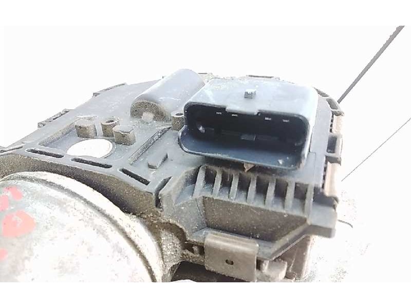 Recambio de motor limpia delantero izquierdo para peugeot 407 st sport pack referencia OEM IAM 0399241968  