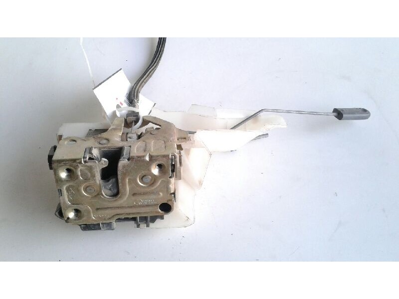 Recambio de cerradura puerta delantera derecha para renault clio ii fase i (b/cbo) 1.2 alize referencia OEM IAM 7701045305  