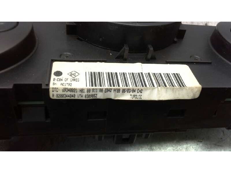 Recambio de mando climatizador para renault megane ii classic berlina confort expression referencia OEM IAM 8200344880  