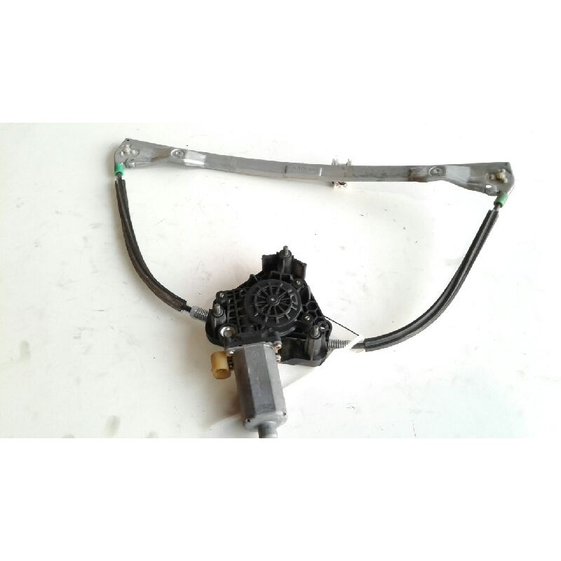 Recambio de elevalunas delantero derecho para renault clio ii fase i (b/cbo) 1.2 alize referencia OEM IAM 7701207255  