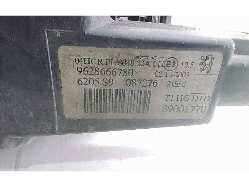 Recambio de faro derecho para peugeot 206 berlina gti referencia OEM IAM 9628666780  
