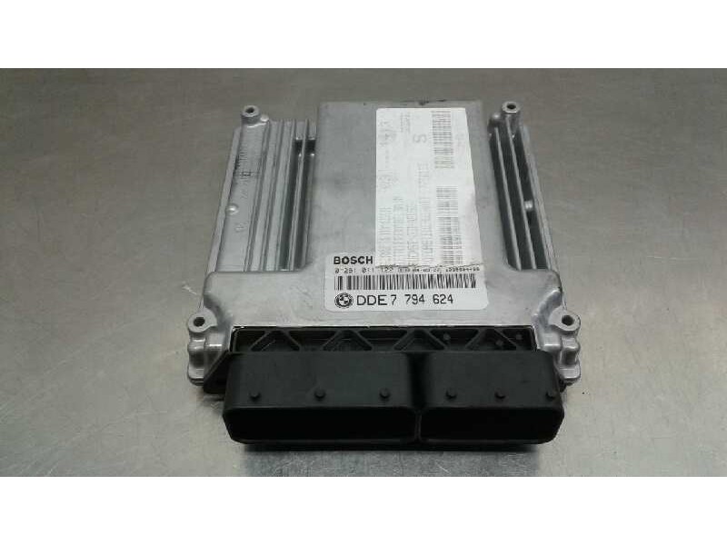 Recambio de centralita motor uce para bmw serie 3 berlina (e46) 320d referencia OEM IAM 0281011122 136 