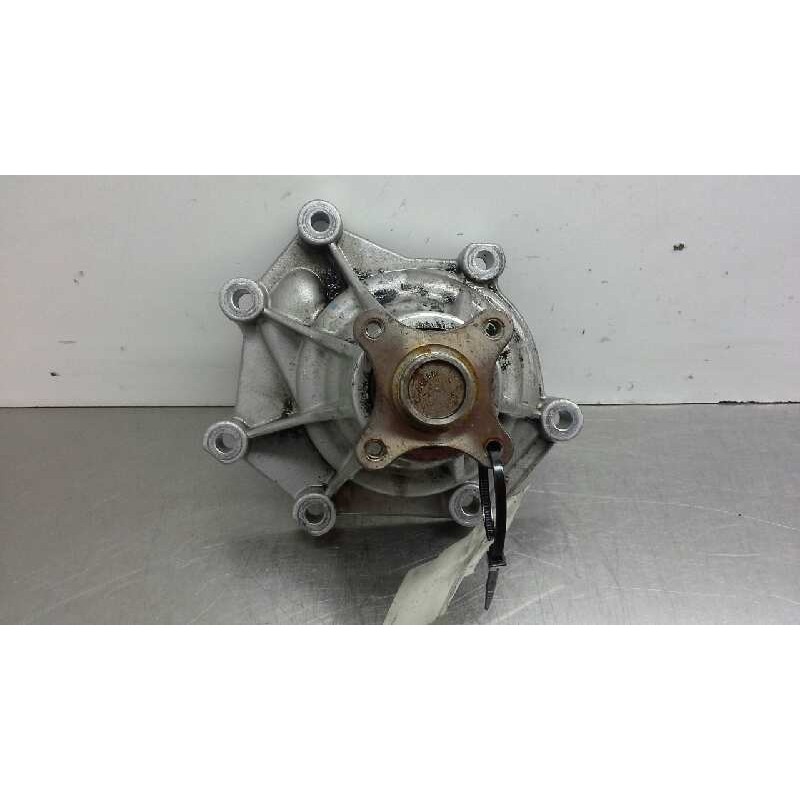 Recambio de bomba agua para kia sorento 2.5 crdi ex referencia OEM IAM 251004A300  