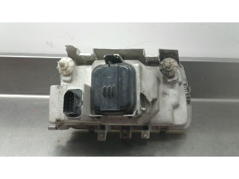 Recambio de faro izquierdo para volkswagen polo berlina (6n1) básico referencia OEM IAM 96249500  