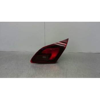 PILOTO TRASERO DERECHO PORTON 216402 