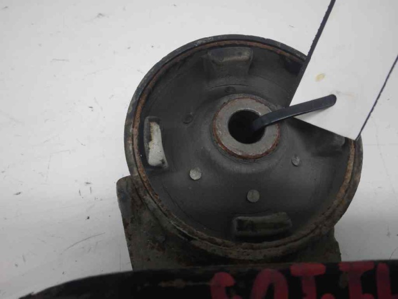 Recambio de soporte cabina trasero derecho para nissan cabstar 01.04  cabina simple cabina individual referencia OEM IAM   