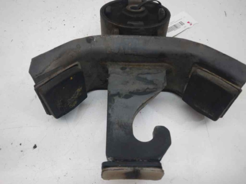 Recambio de soporte cabina trasero izquierdo para nissan cabstar 01.04  cabina simple cabina individual referencia OEM IAM   