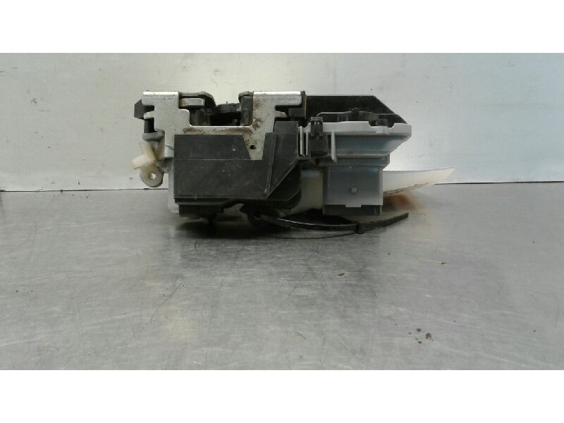 Recambio de cerradura puerta delantera izquierda para citroen xsara picasso 1.6 16v sx top referencia OEM IAM   