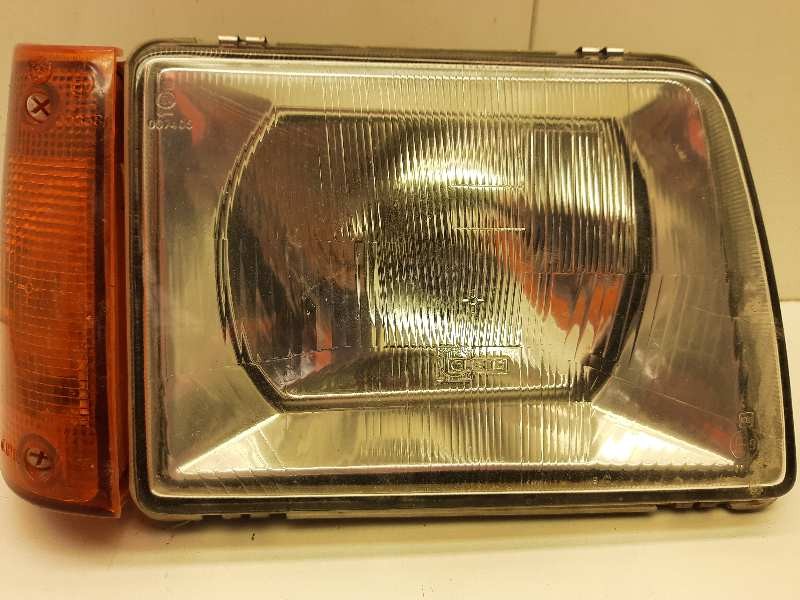 Recambio de faro derecho para seat terra furgoneta referencia OEM IAM SE028930008A  