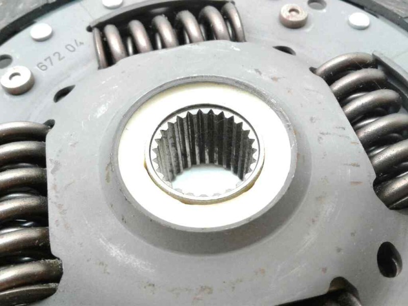 Recambio de disco embrague para nissan note 1.5 dci turbodiesel cat referencia OEM IAM 8200335084  