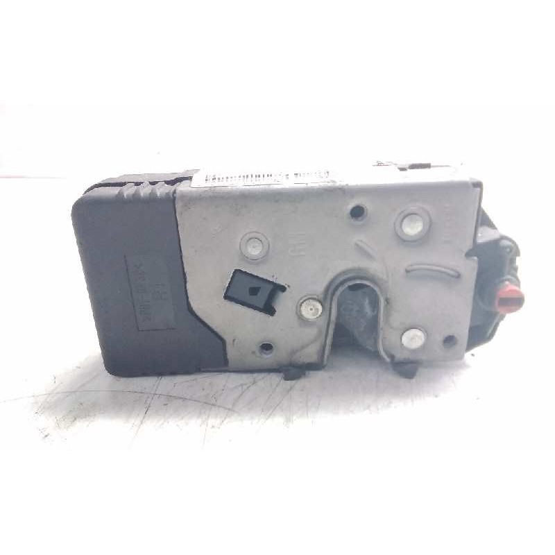 Recambio de cerradura puerta trasera derecha para opel vectra b berlina 2.2 16v dti cat (y 22 dtr / l50) referencia OEM IAM DF24