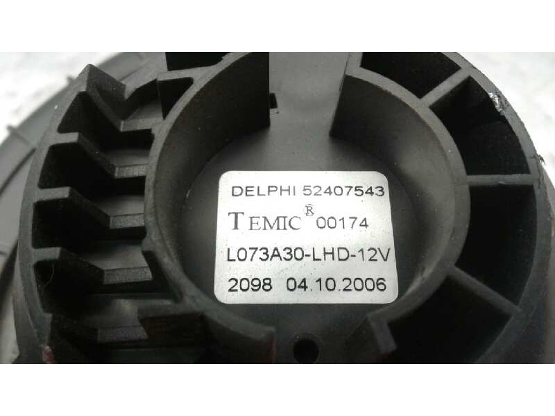 Recambio de motor calefaccion para opel astra h berlina cosmo referencia OEM IAM 52407543 00174 