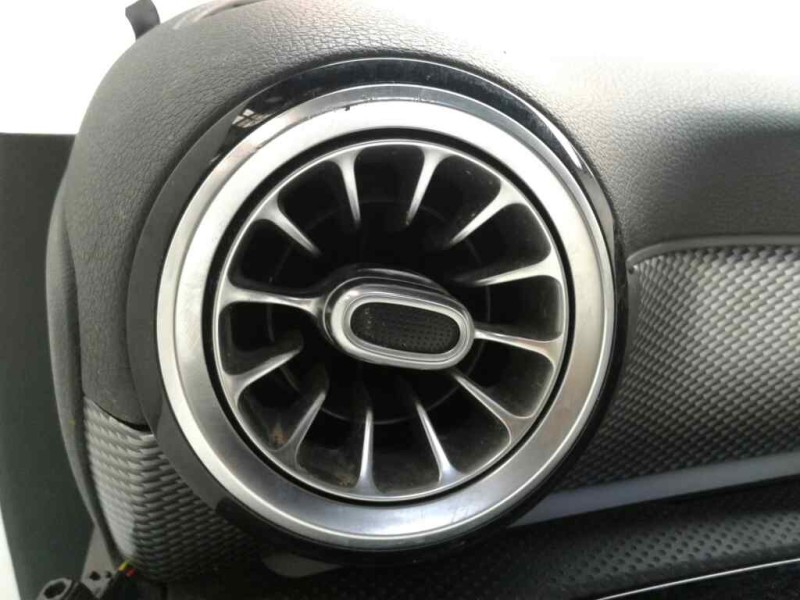 Recambio de salpicadero para mercedes clase a berlina (bm 177) a 200 d (117.112) referencia OEM IAM  OYK4AAJ2870944 YFAI3307922