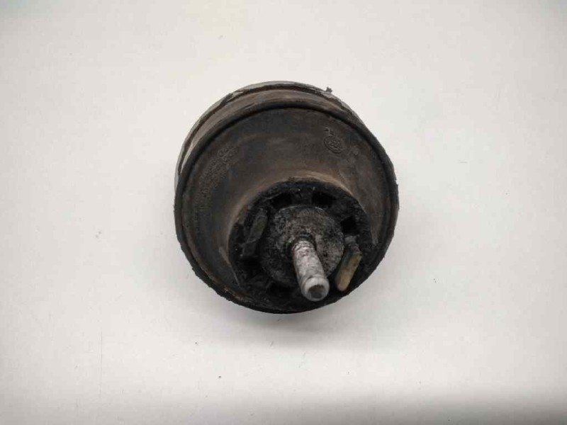 Recambio de soporte motor para volkswagen passat berlina (3b2) 1.9 tdi referencia OEM IAM 8D0199379K  