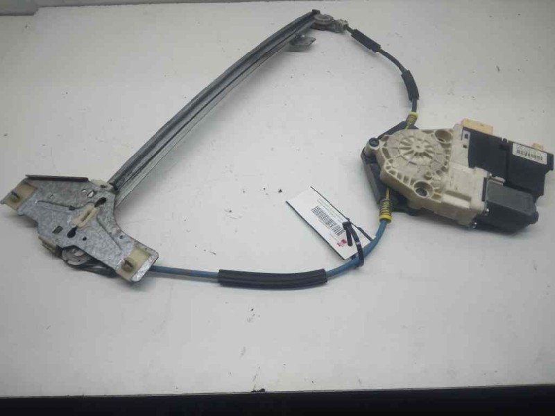 Recambio de elevalunas delantero izquierdo para peugeot 307 berlina (s2) xs referencia OEM IAM 9221K0  