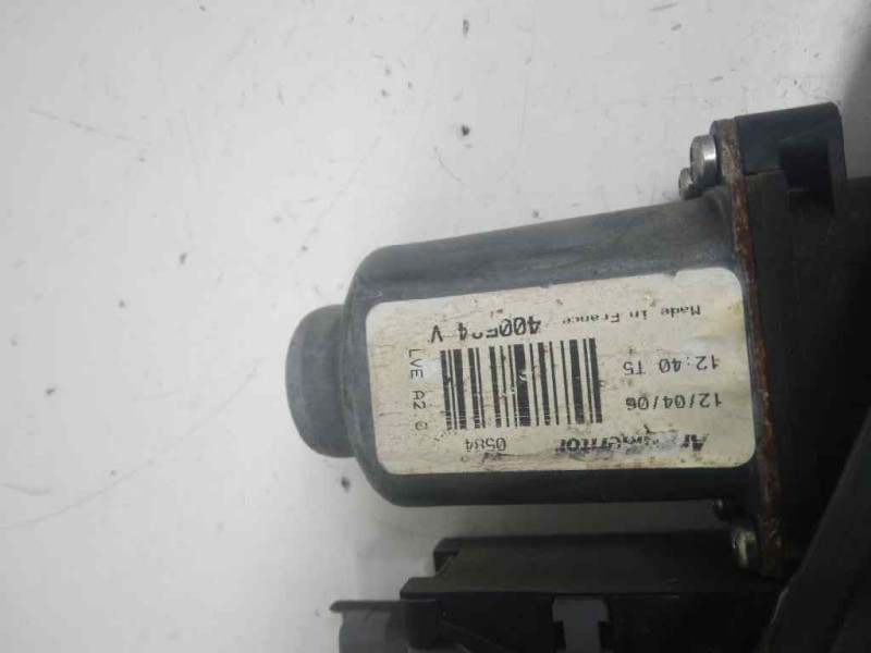 Recambio de elevalunas trasero derecho para peugeot 307 berlina (s2) xs referencia OEM IAM 9224A6  